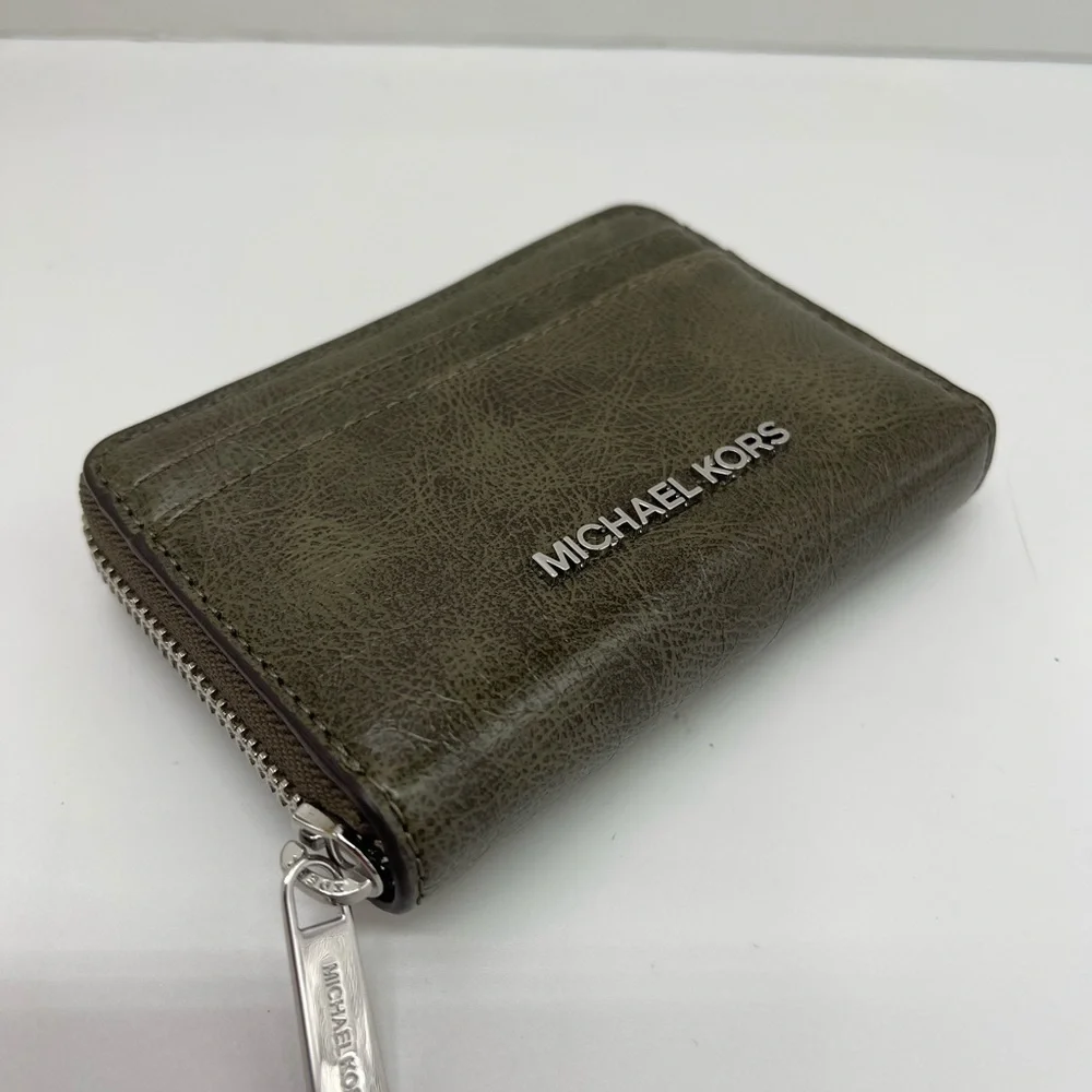 MICHAEL KORS Jet Set Medium Distressed Zip Around Card Case Olive NWT